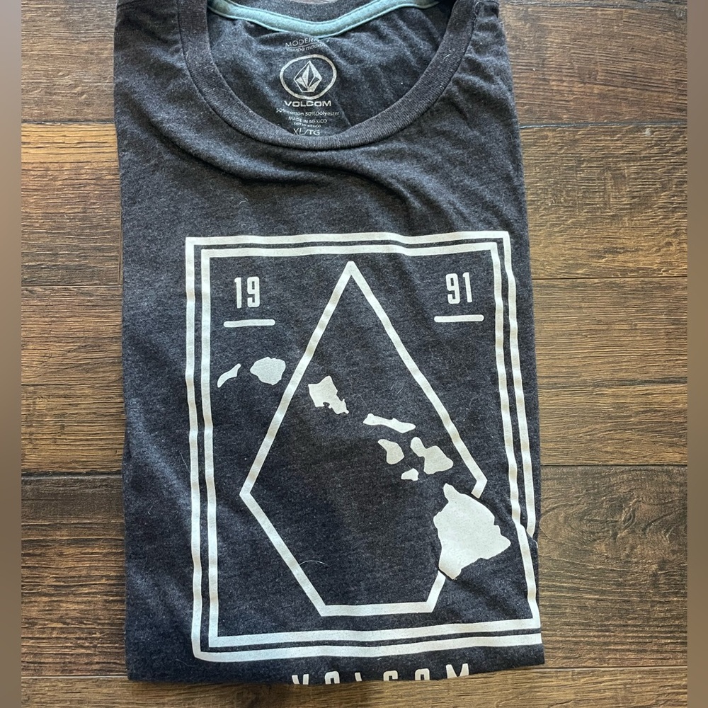 🔥Ts 2/$15 or 3/$20 Volcom Surf Youth XL Tee Hawaiian Island, Ironed Ready 2 Go! - Picture 4 of 8